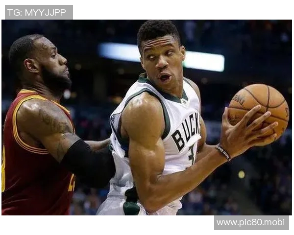 雄鹿主场丢人！字母哥19+11打铁王，绿军六人开花，勇士弃将成罪人